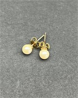 14K Gold & Pearl Stud Earrings