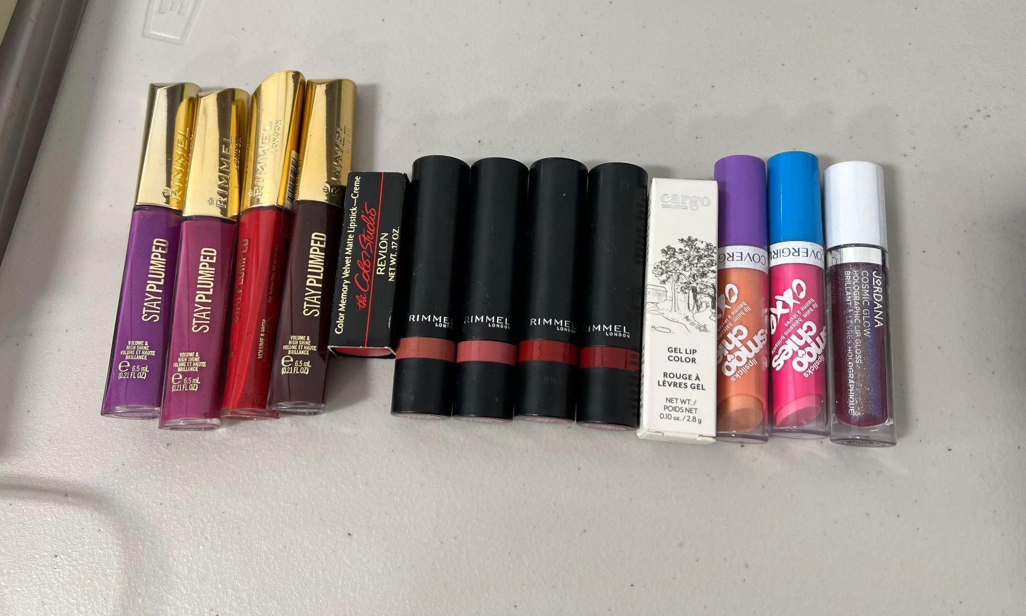 Lipstick/Lip Gloss Variety Pack of 13