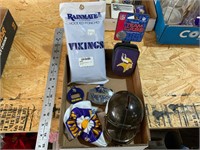 lot of Minnisota vikings items bow, buckle