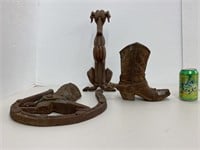 3 pieces cast iron - Western horseshoe / boot,