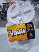 Vittles Vault 40lb Dog Food Container