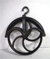 Vintage St. Louis Cast Iron Well Pulley