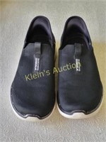 skechers go walk slip on shoe 8 1/2 or 42 euro
