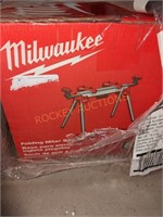 Milwaukee folding miter saw stand