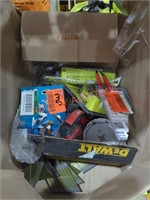 Box lot of miscellaneous tools