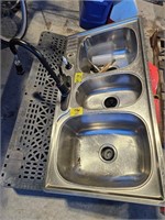 (2) CHORD REELS, 3-BAY SINK