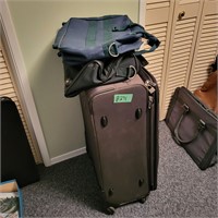B511 Large suitcase and 2 small duffles