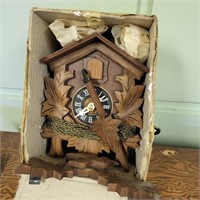 B521 Vintage CucKoo clock still in box