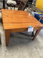 Wood Square Coffee Table with Lamp