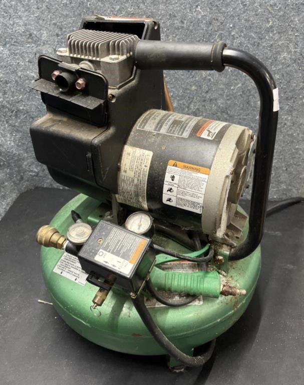 Portable Air Compressor with Tank max 125 psi 110