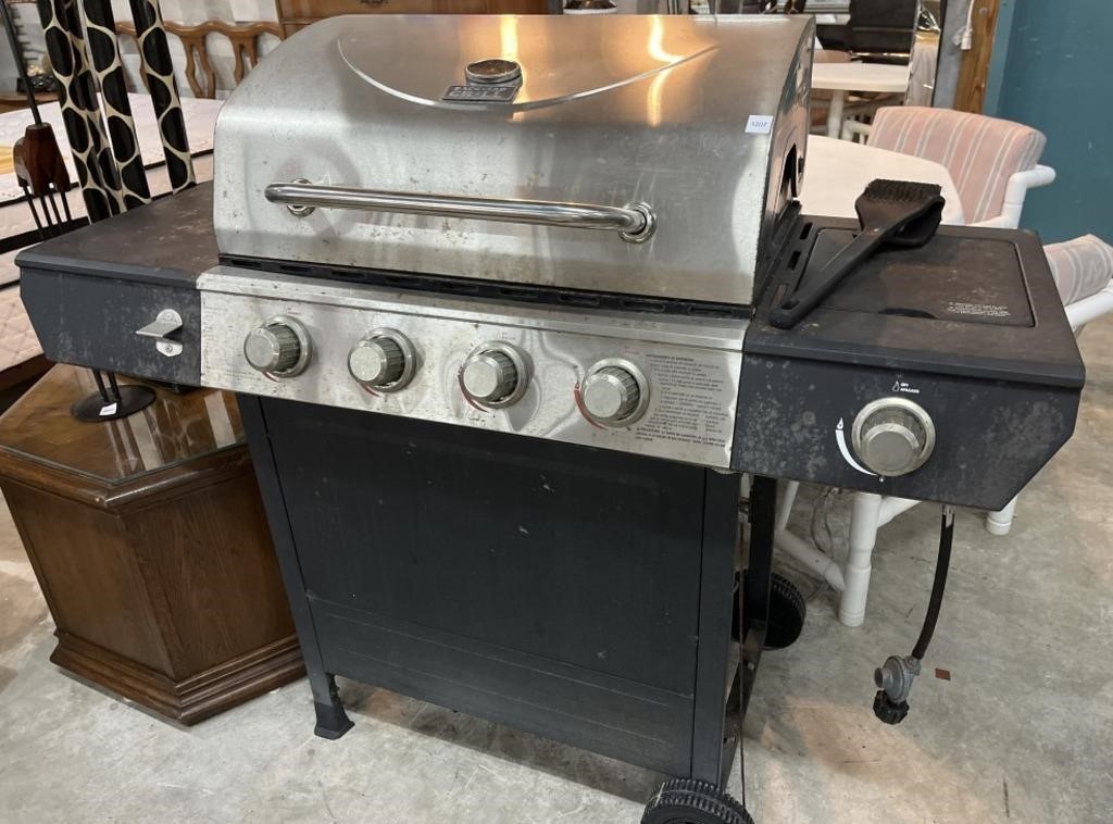 Backyard Grill with Cover , non tested , side