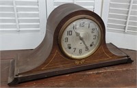 Plymouth mantle clock with pendulum