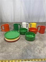 Heller mugs, luncheon plates and accessories