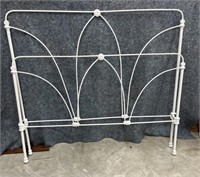 Vintage Full Size Painted White Metal Bed 52 x 46