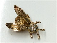 Gold Tone Bee Pin-wings Move