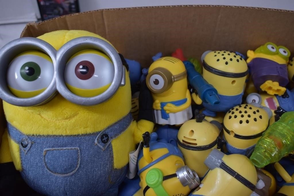 Large Lot of Minion Toy Figures and Plush