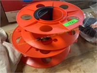2 extension cord reels