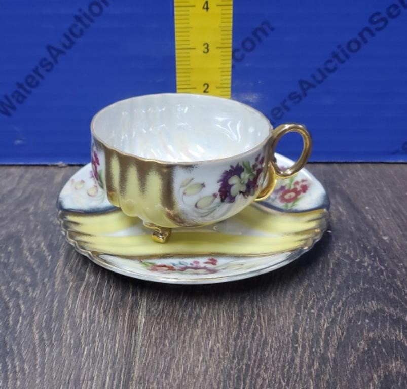 VINTAGE Tea Cup and Saucer