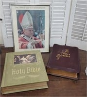 2 Bibles & Pope photo
