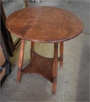 Maple Taberet Table
