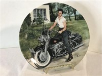 Delphi "Elvis Presley: Looking at a Legend" Plates