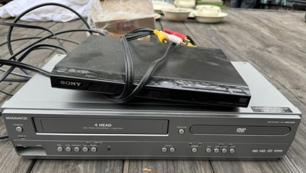 DVD and VCR Players