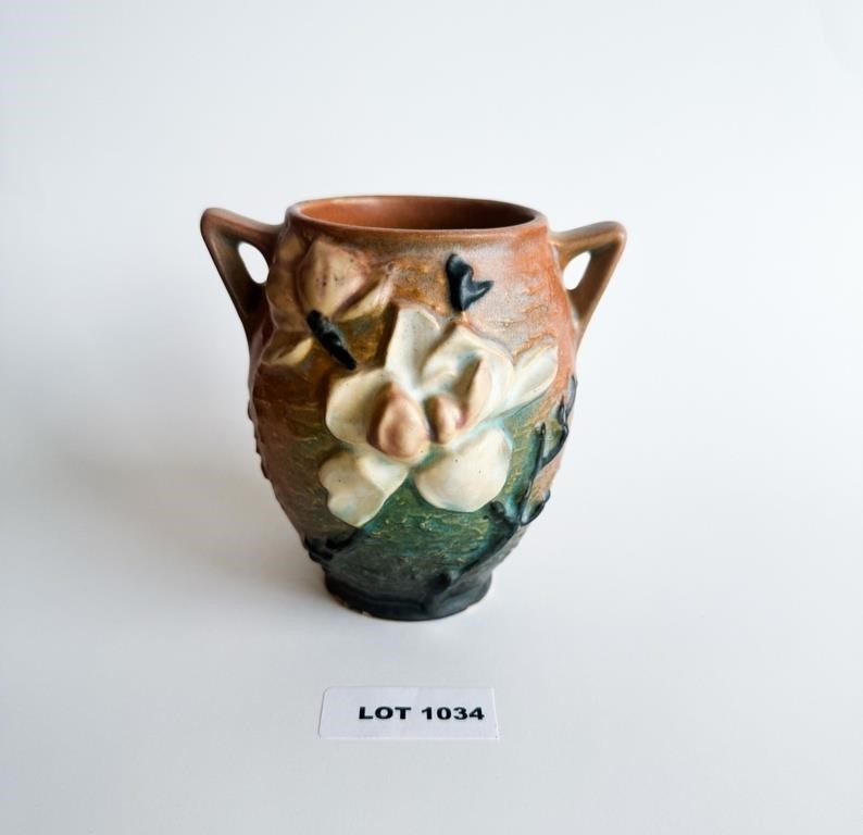 Roseville Pottery Vase Magnolia (4" Tall)