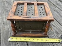 Primitive Style Lantern Box