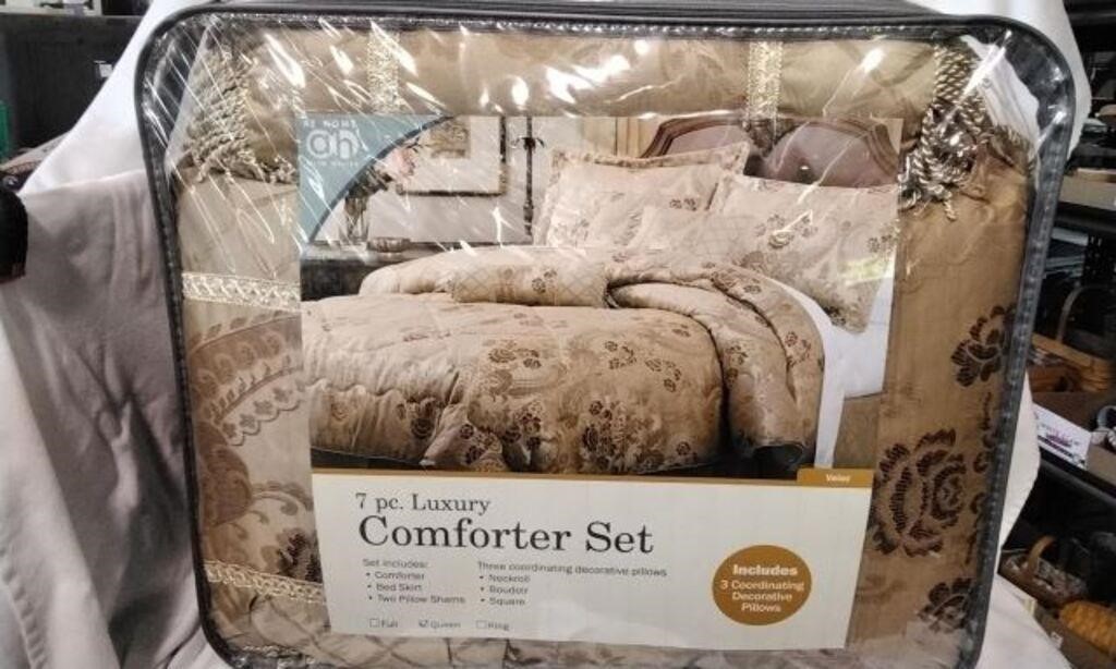 At Home 7 pc Luxury Comforter Set, Queen