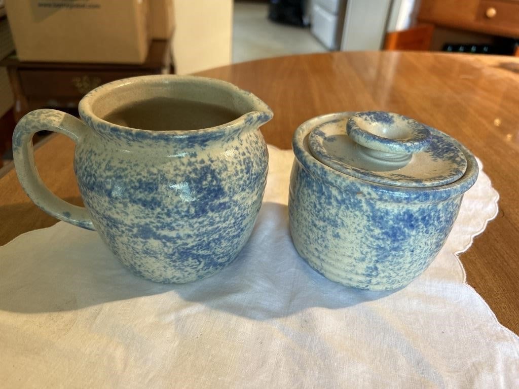 2 Blue pottery/stoneware pieces