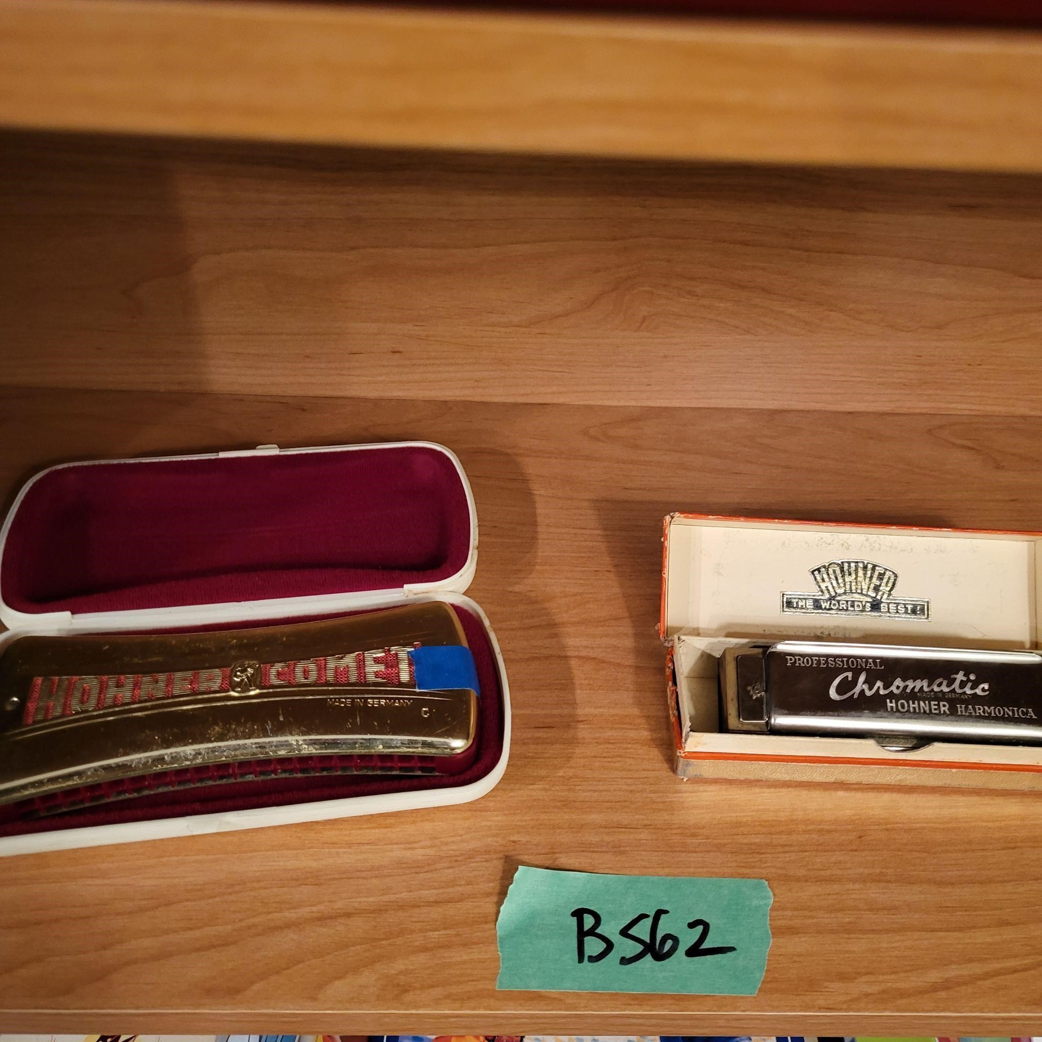 B562 Vintage harmonicas in cases