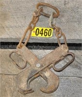 Heavy steel lifting clamp