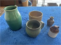 Pottery & small old crock