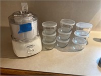Cuisinart Yogurt maker and glass cups with lids