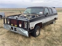 Chev Suburban for parts