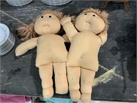 lot of 2 cabbage patch dolls