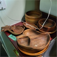 B612 Vintage wood ware