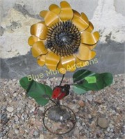 Sunflower w/lady bug-20"tall