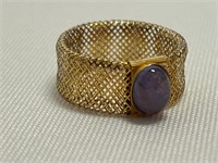 14 K Gold Mesh Band Ring w Lavender Stone
