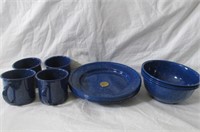 Set en émail bleu (8 assiettes, 4 tasses, 4 bols)