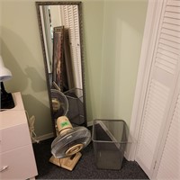B619 Mirror Fan and garbage can