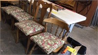 (4) WOOD CHAIRS & ROUND TABLE