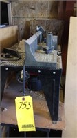 ROUTER TABLE W/ ROUTER ON STAND