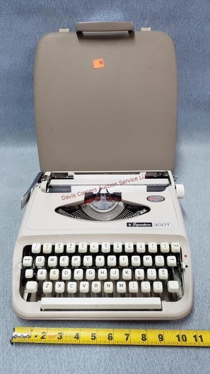 Signature 300T Vintage Typewriter
