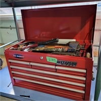 G713 Red tool box w contents