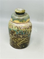 Pottery jar w/ lid - 7.5" tall - signed (Sudbury)