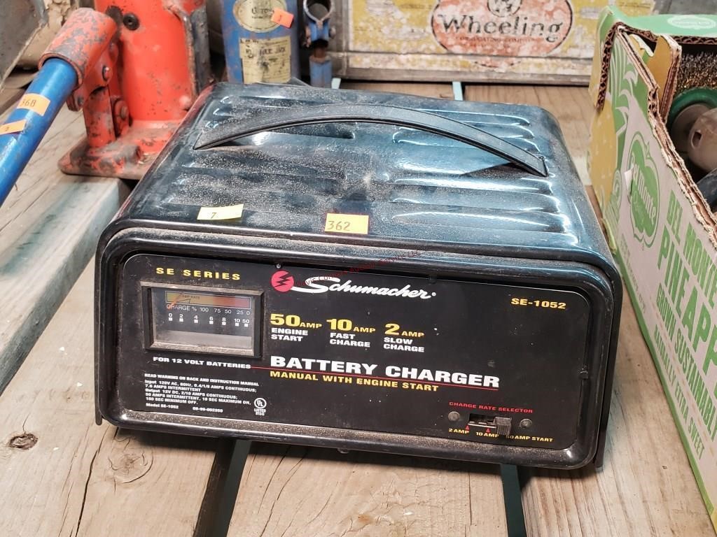 Schumacher Battery Charger - Works
