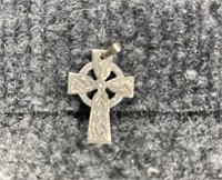 Sterling Silver Cross Necklace Pendant 1.21 Grams