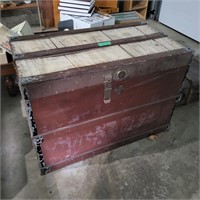 G734 Vintage trunk