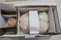 DANBURY PORCELAIN SHIRLEY TEMPLE COLLECTION DOLL
